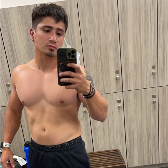 Meet your Posher, Cesar - Picture 3 of 3